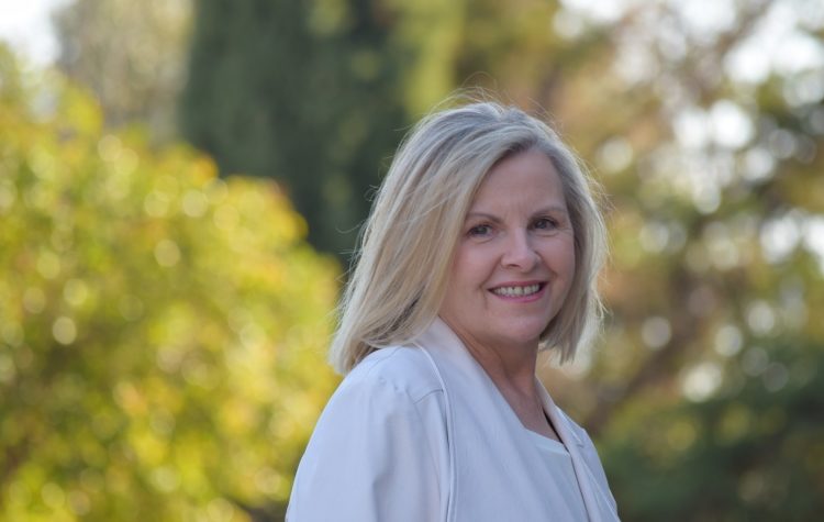 Άννα Χατζησοφιά: «Κατεβαίνοντας την Ευελπίδων κάποιος μου επιτέθηκε, αντέδρασα ακαριαία»