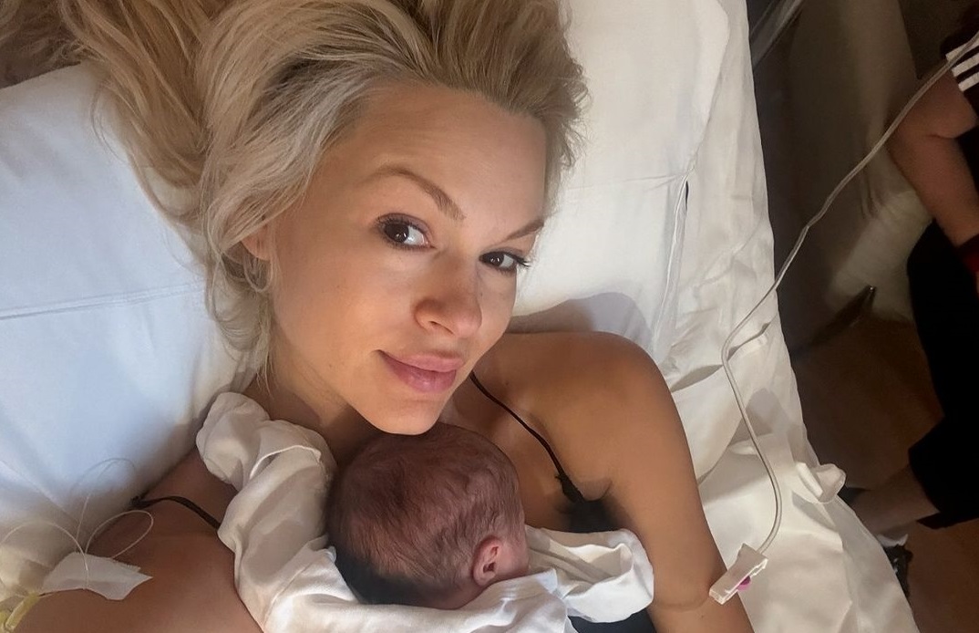 Βίκυ Κάβουρα