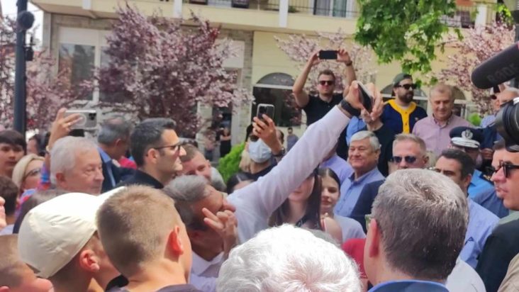 Μητσοτάκης- μαθητές - Σέρβια