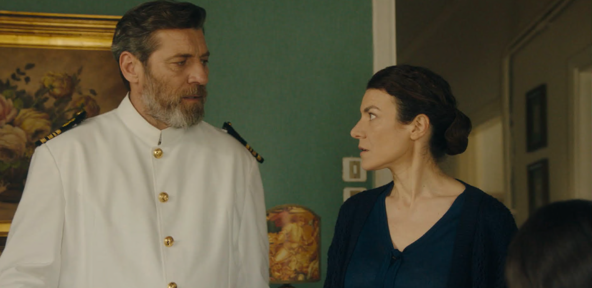 Το Ναυάγιο: Ο Βλάσσης μαθαίνει ότι η Θοδώρα είναι κόρη του Δημήτρη και σβήνει στο πλάι της Μαρίας – Όλες οι εξελίξεις