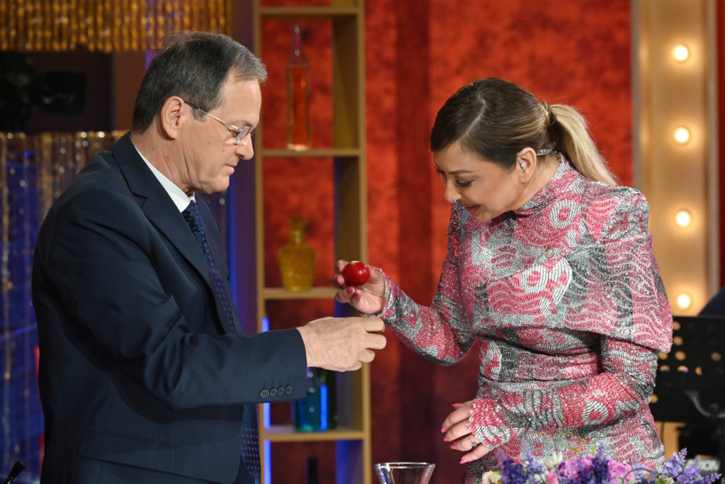 «Νύχτα στάσου» με τη Μελίνα Ασλανίδου και τον Χρήστο Νικολόπουλο – Ανάσταση με το πιο κεφάτο πρόγραμμα