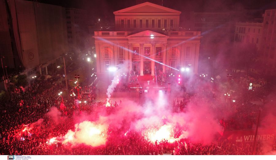 Ολυμπιακός: «Σείστηκε» ο Πειραιάς στο θρυλικό γκολ του Ελ Κααμπί – Μαγευτικές εικόνες από ψηλά – ΒΙΝΤΕΟ