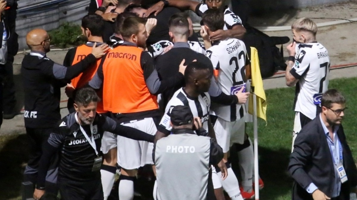 Super League: Η Χρυσή Βίβλος του ελληνικού πρωταθλήματος