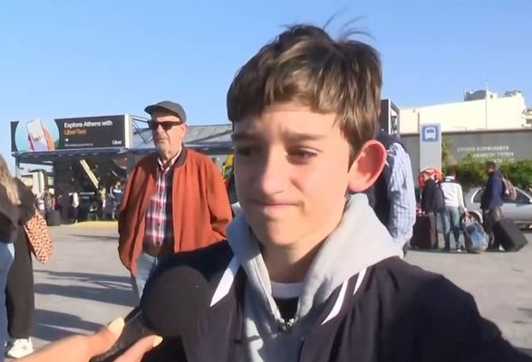 Πάσχα: Επικός πιτσιρικάς… ξενέρωσε με τις διακοπές μόλις θυμήθηκε το σχολείο – «Μου έφυγε η όρεξη τώρα που το σκέφτηκα…» – ΒΙΝΤΕΟ