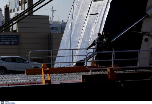 Υπουργείο Ναυτιλίας: Πώς θα μεταφέρονται ηλεκτρικά και plug-in υβριδικά οχήματα με πλοία