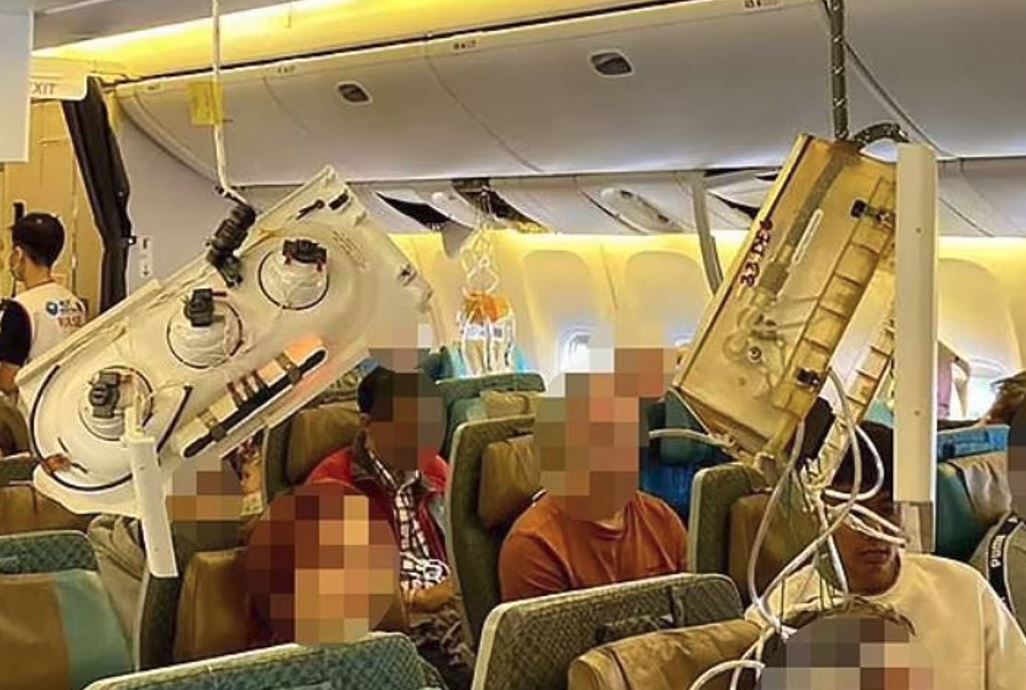 Singapore Airlines: Μια ραγδαία πτώση του ύψους του αεροσκάφους προκάλεσε τον τραυματισμό των επιβαινόντων