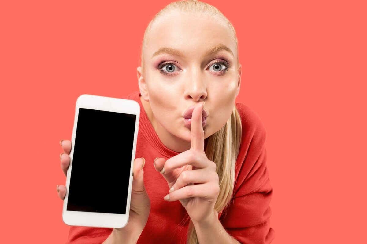 Η Google καταγράφει αθόρυβα τη φωνή σας – Πώς να απενεργοποιήσετε τη λειτουργία