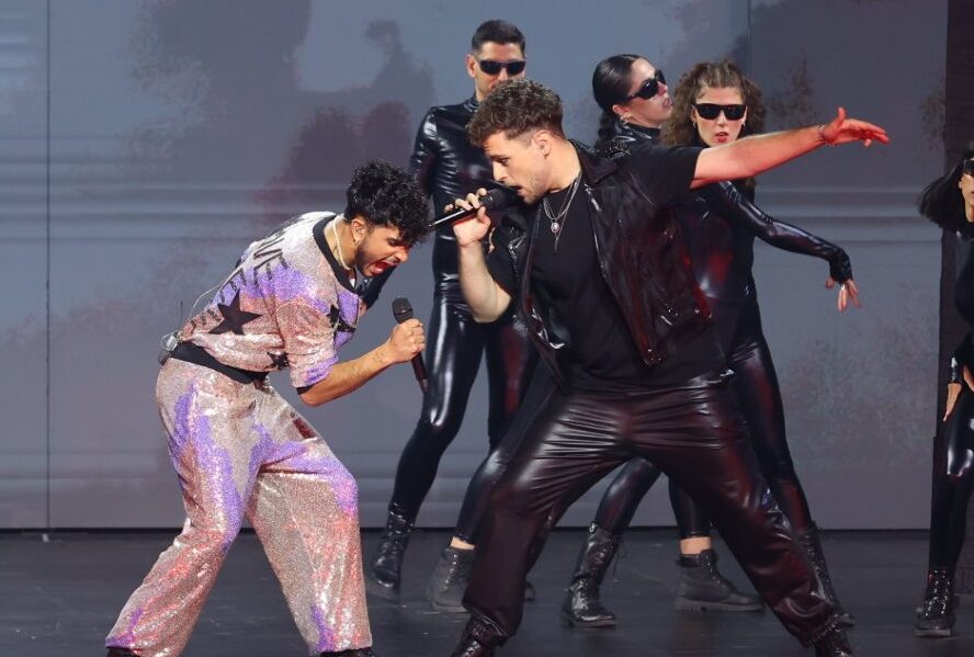 J2US: Σάρωσαν Σωτήρης και Φειδίας για το «Εμείς» – Διθυραμβικά σχόλια από τους κριτές