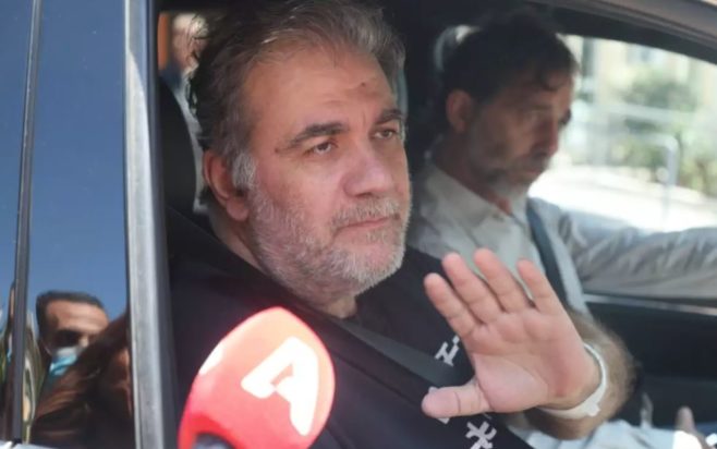 Δημήτρης Σταρόβας Εξιτήριο