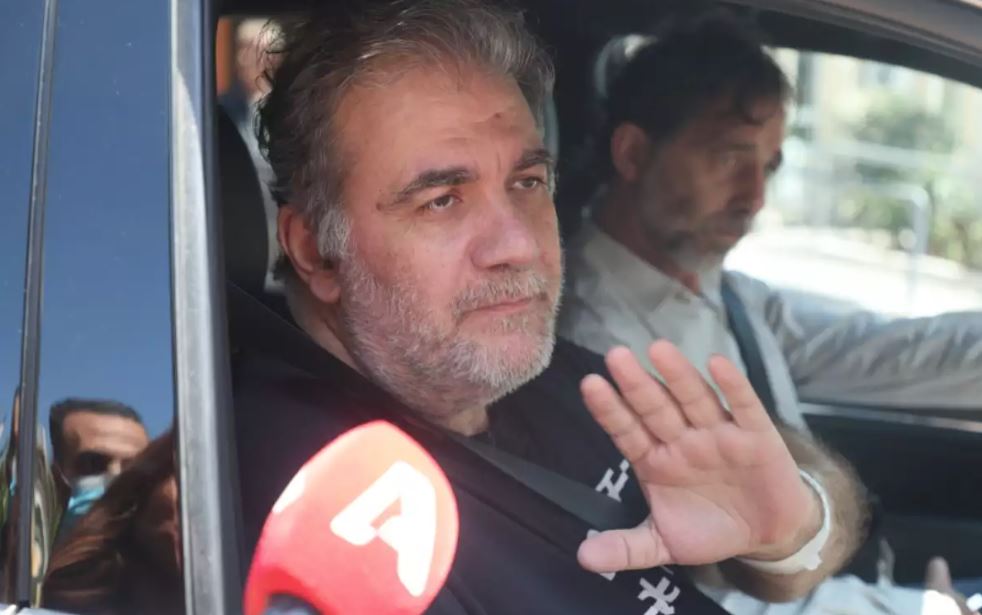 Δημήτρης Σταρόβας Εξιτήριο