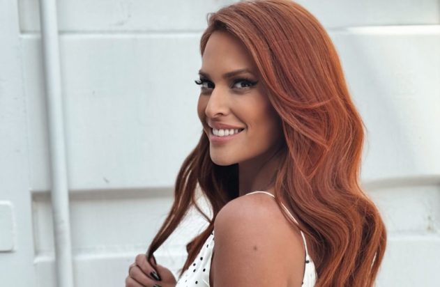 Σίσσυ Χρηστίδου - Διακοπές στην Κρήτη