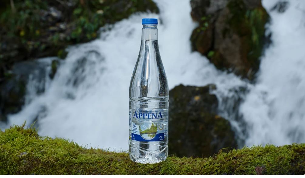 ARRENA: Τα «μυστικά» του Γράμμου κλεισμένα σε ένα μπουκάλι – Φυσικό Μεταλλικό Νερό από την πηγή απευθείας στο τραπέζι σας