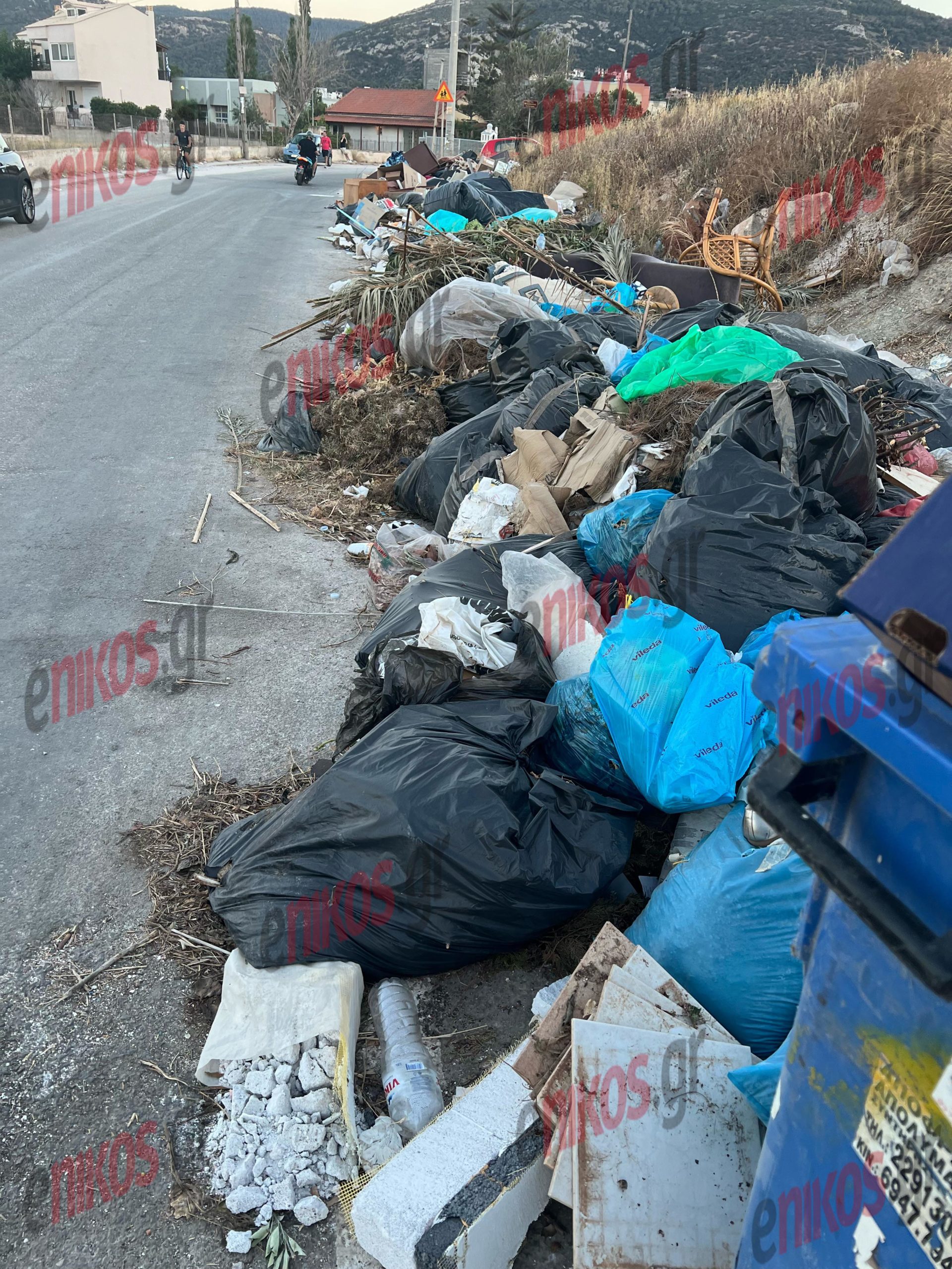 Αγία Μαρίνα- Πόρτο Ράφτη- σκουπίδια