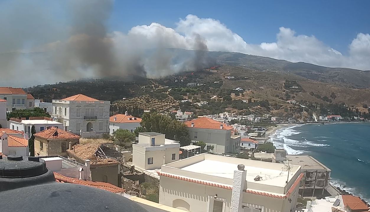 Φωτιά στην Άνδρο
