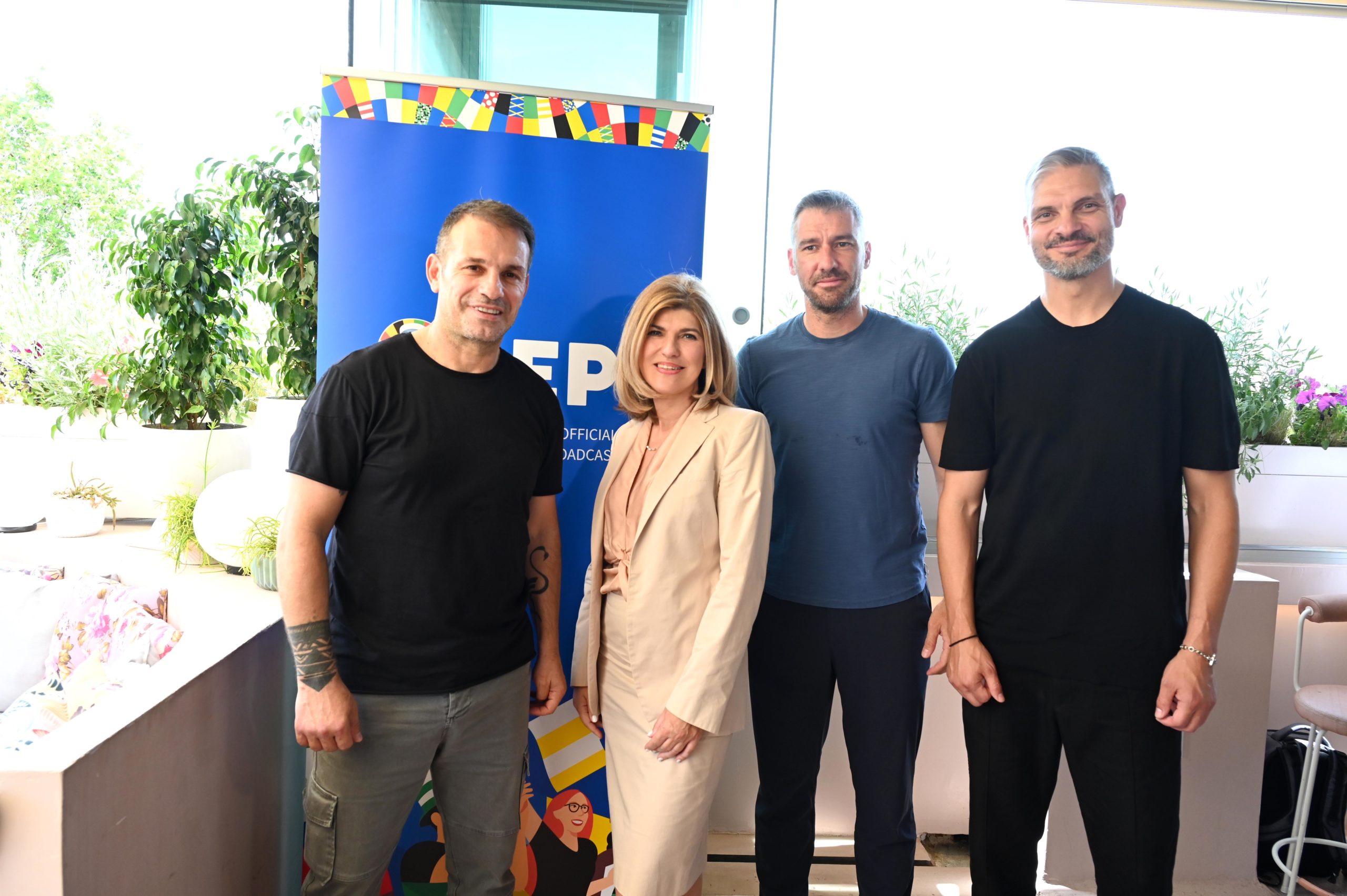 Η ΕΡΤ ζεσταίνει τις μηχανές της ενόψει του Euro 2024 με τους «Legends» του 2004 – Αναλυτικά το πρόγραμμα της διοργάνωσης