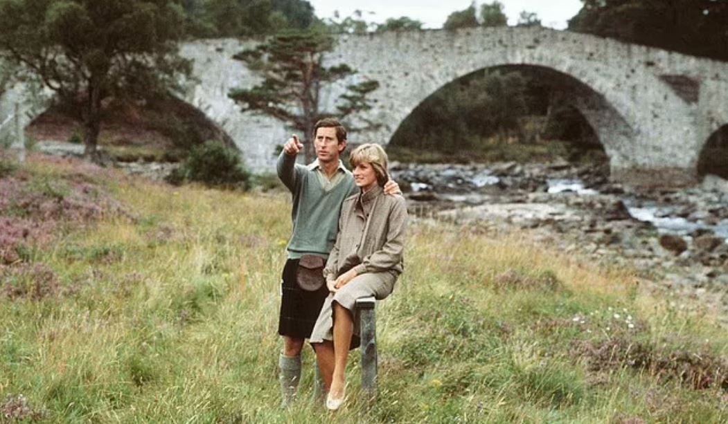 Πριγκίπισσα Νταϊάνα: Σε δημοπρασία 9 αποκαλυπτικές επιστολές της – Τι έλεγε για τον μήνα του μέλιτος και την Καμίλα