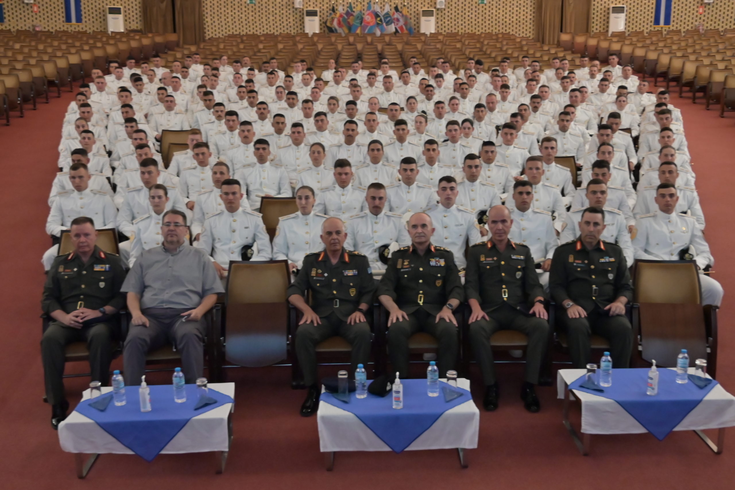 Σχολή Ευελπίδων: Παραδόθηκαν τα πτυχία στους αυριανούς ηγέτες του Στρατού