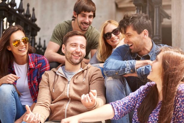 9 ασυνείδητες συμπεριφορές των ανθρώπων που χάνουν φίλους μεγαλώνοντας