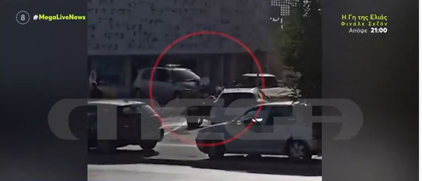 Χριστίνα Παππά: Καρέ καρέ η επίθεση που δέχτηκε έξω από το φαρμακείο – Βίντεο ντοκουμέντο