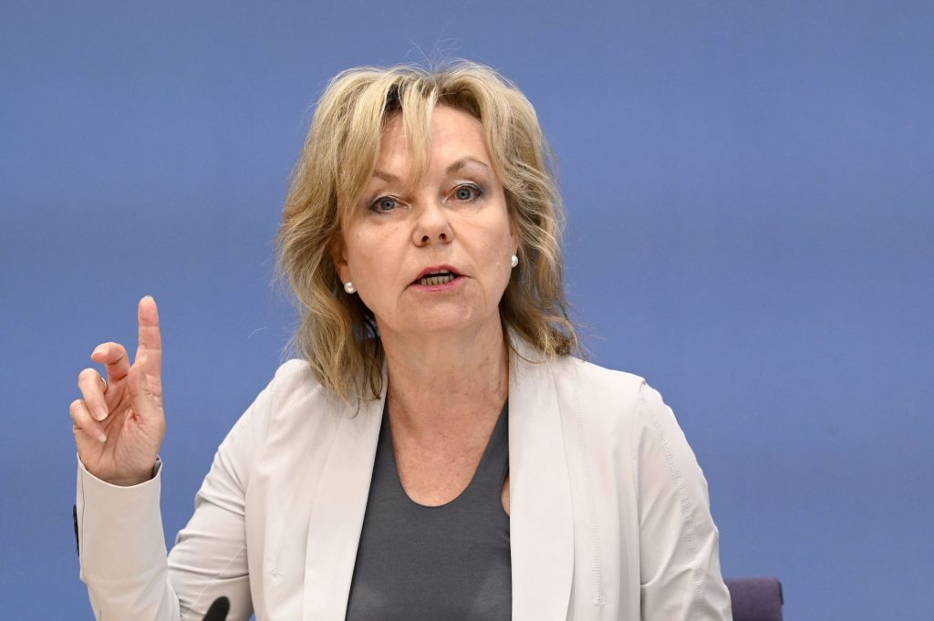 Διαδηλώσεις υπέρ των Παλαιστινίων: Η υφυπουργός Παιδείας της Γερμανίας Ντέρινγκ υποχρεώνεται σε παραίτηση