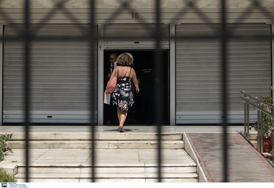 Εγκύκλιος ΥΠΕΣ για τον καύσωνα: Με τηλεργασία και ευέλικτο ωράριο το Δημόσιο – Πώς θα λειτουργήσουν οι υπηρεσίες