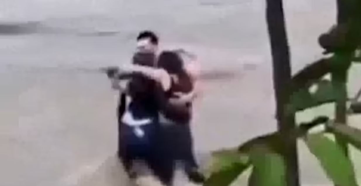 Ιταλία: Συγκλονίζει η τραγωδία με 3 φίλους που τους παρέσυρε το ρεύμα ποταμού – Η τελευταία αγκαλιά πριν από τον θάνατο