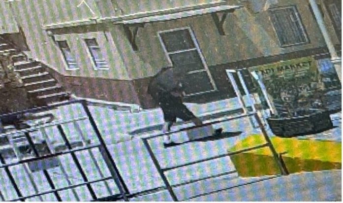 Σύμη: Ο Βρετανός παρουσιαστής του BBC