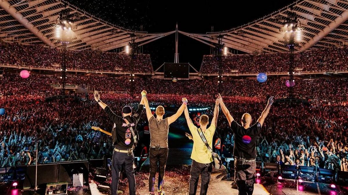 Coldplay: Το κάλεσμα στους θαυμαστές τους και το αστρονομικό ποσό για το βίντεο κλιπ στο Ηρώδειο