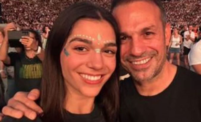 Ντέμης Νικολαΐδης Μελίνα Νικολαΐδη