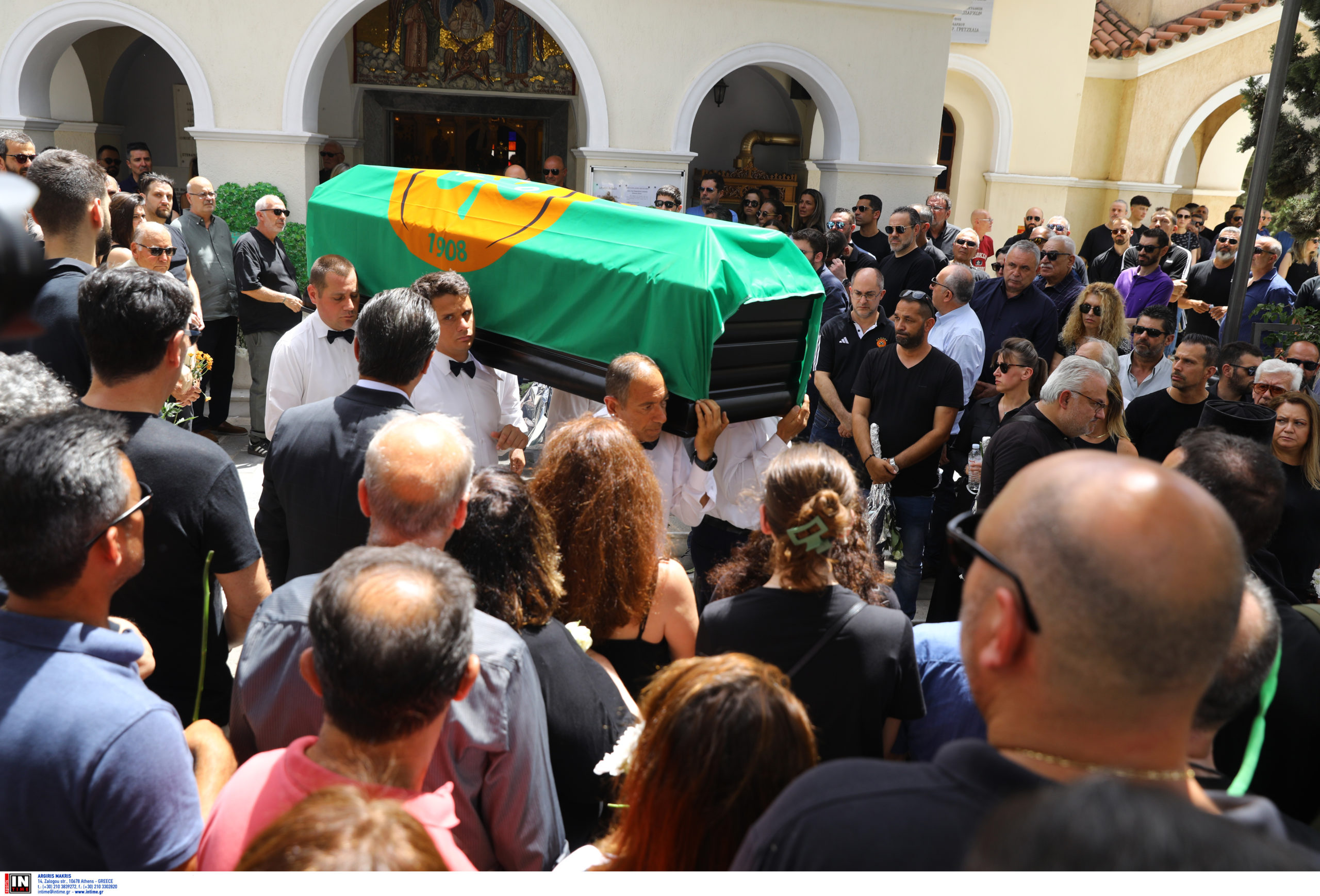 Πάρης Δερμάνης: Συγκίνηση στο τελευταίο «αντίο» στον φροντιστή του Παναθηναϊκού – ΦΩΤΟ