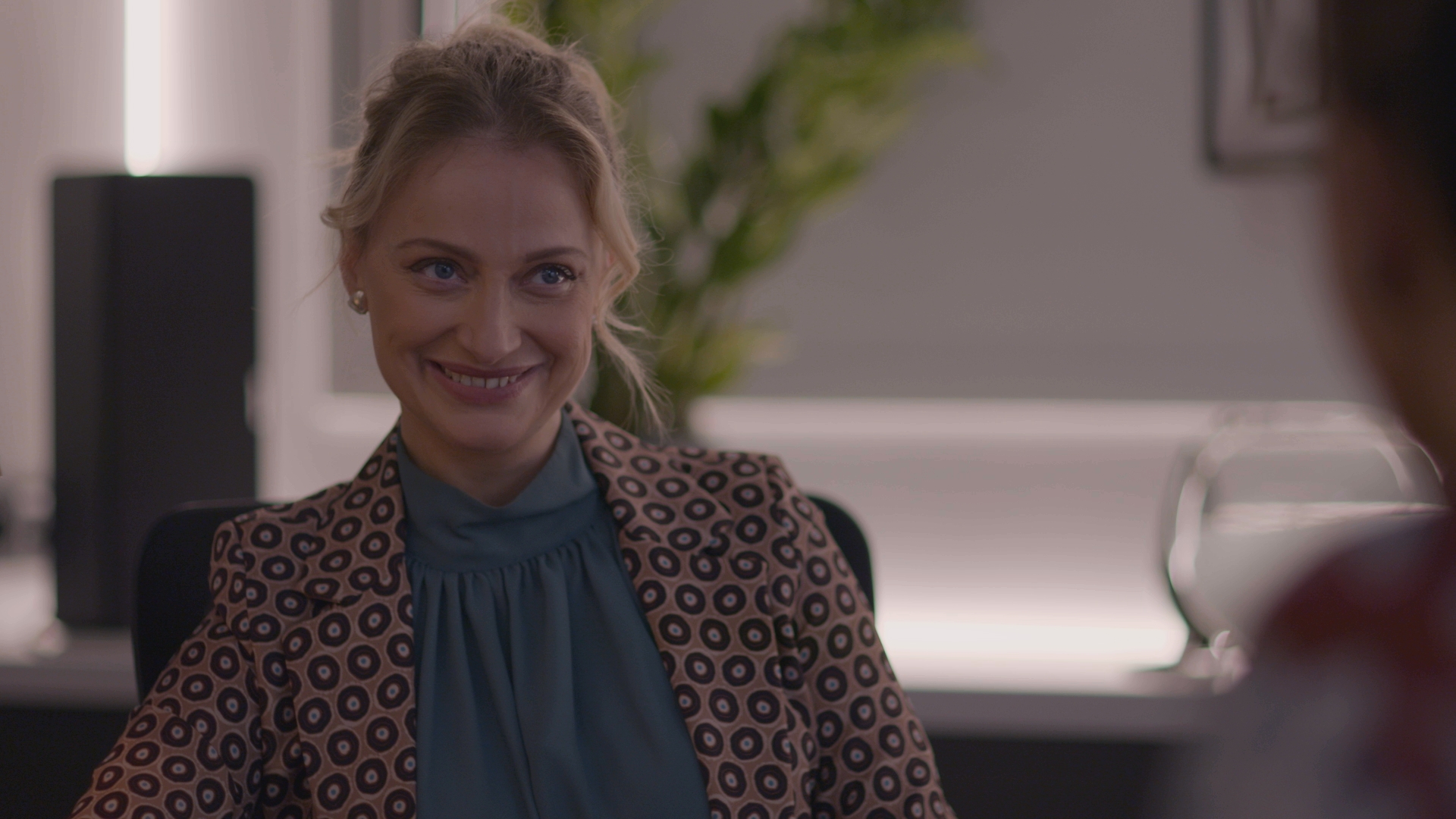 Ο πρώτος από εμάς: Η Έλενα καθυστερεί ανησυχητικά στο γάμο της