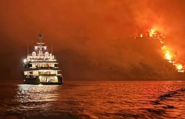 φωτιά- Ύδρα