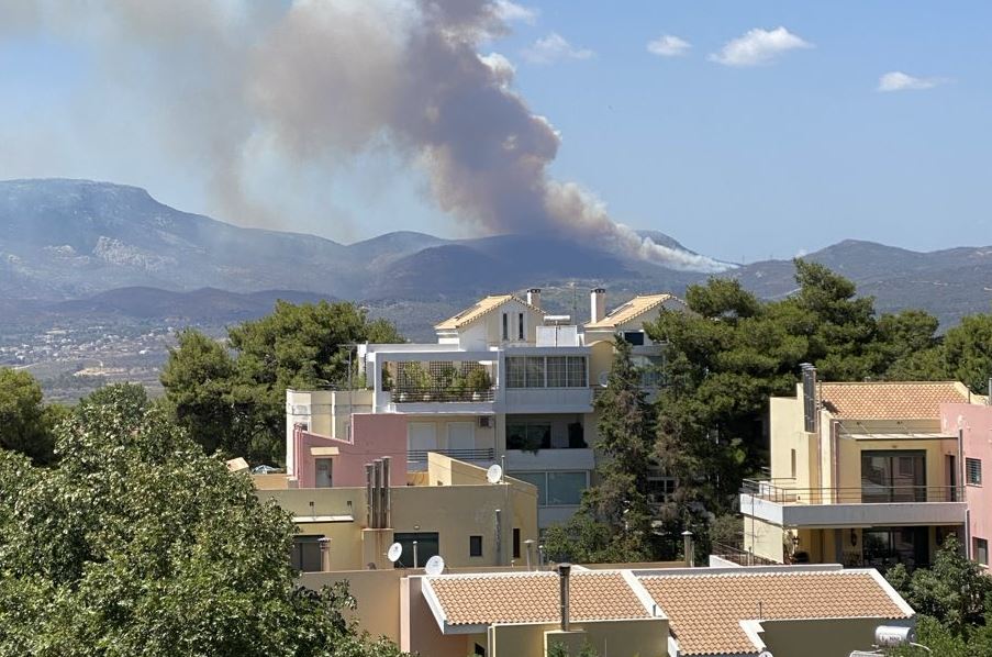 φωτιά στην Πάρνηθα