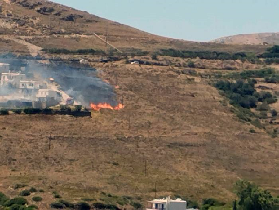 φωτιά στην Άνδρο
