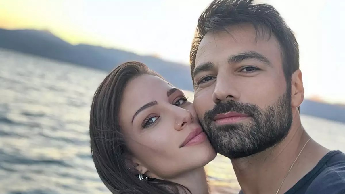 Ανδρέας Γεωργίου – Σιμώνη Χριστοδούλου: Στη Ρόδο, λίγο πριν ανέβουν τα σκαλιά της εκκλησίας – ΦΩΤΟ