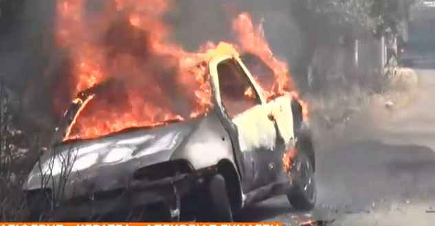 Φωτιά στην Κερατέα: Κάηκαν και αυτοκίνητα – ΦΩΤΟ και ΒΙΝΤΕΟ