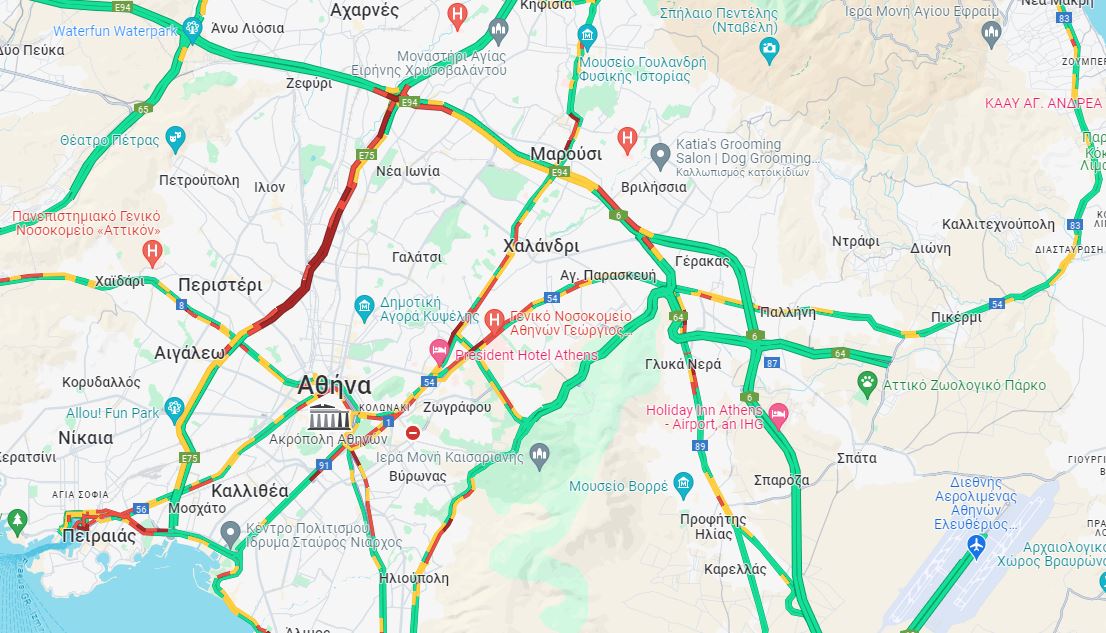 «Καύσωνας» κίνησης στους δρόμους: Στο «κόκκινο» Κηφισός και Κηφισίας – Δείτε LIVE πού υπάρχει μποτιλιάρισμα