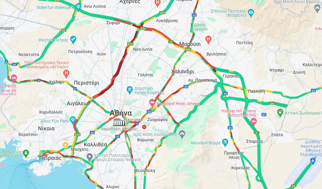 LIVE η κίνηση: «Γολγοθάς» η Αθηνών – Λαμίας και η Κηφισίας – Καθυστερήσεις άνω των 30 λεπτών στην Αττική Οδό