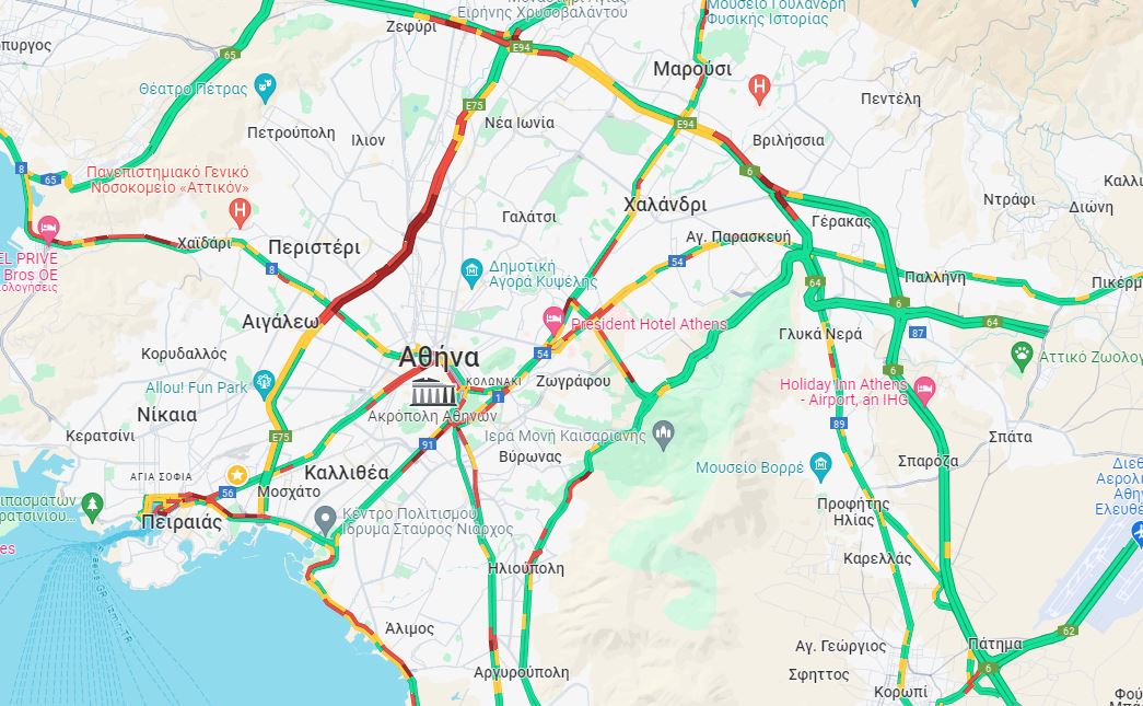 LIVE η κίνηση: Ταλαιπωρία στις εξόδους των Εθνικών Οδών – «Φορτωμένη» η Αττική Οδός