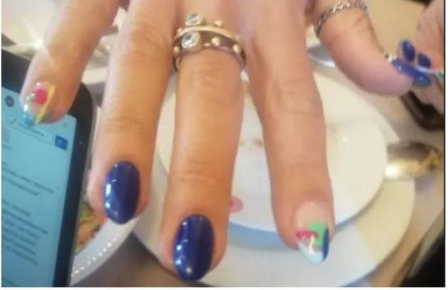 Το μανικιούρ που άφησε άφωνο τον Ερντογάν