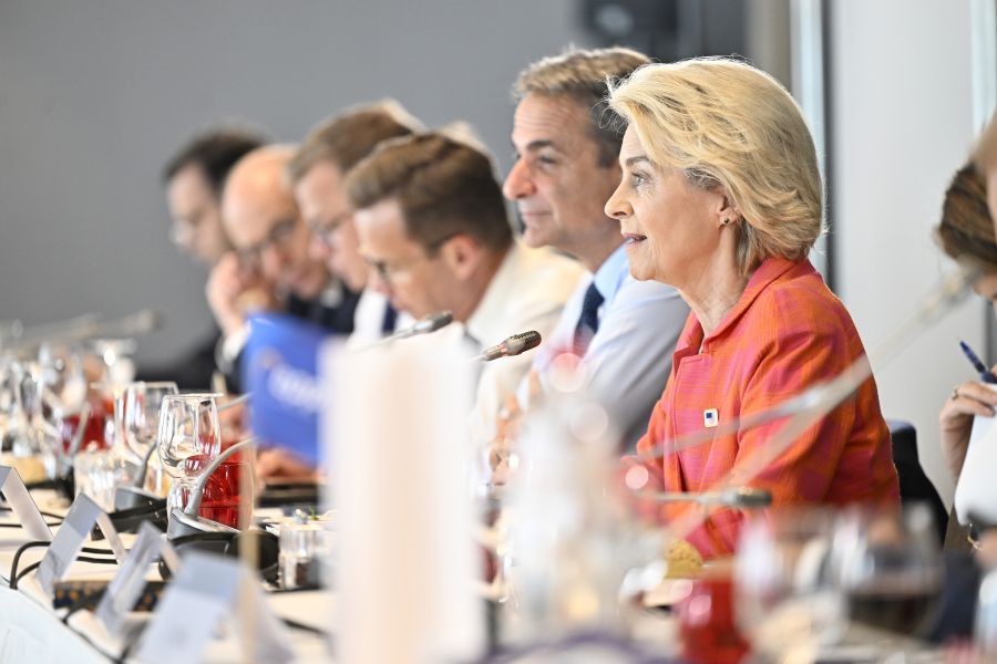 Βρυξέλλες: Το παρασκήνιο των συμφωνιών στη Σύνοδο Κορυφής – Το «ανοιχτό παιχνίδι» για τον νέο Έλληνα Επίτροπο και η αποτυχημένη απόπειρα αλλαγής της ατζέντας