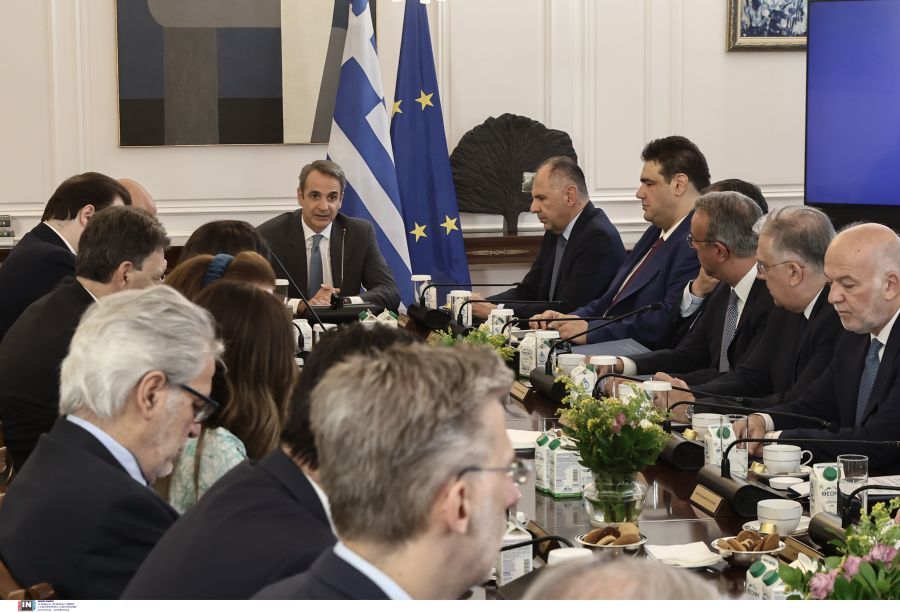 Μητσοτάκης Υπουργικό