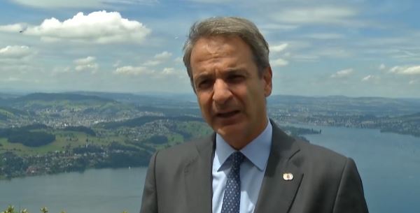 Μητσοτάκης: Παγκόσμια επιβεβαίωση ανάγκης για δίκαιη και βιώσιμη ειρήνη στην Ουκρανία – Τι είπε για το άτυπο δείπνο Ευρωπαίων ηγετών