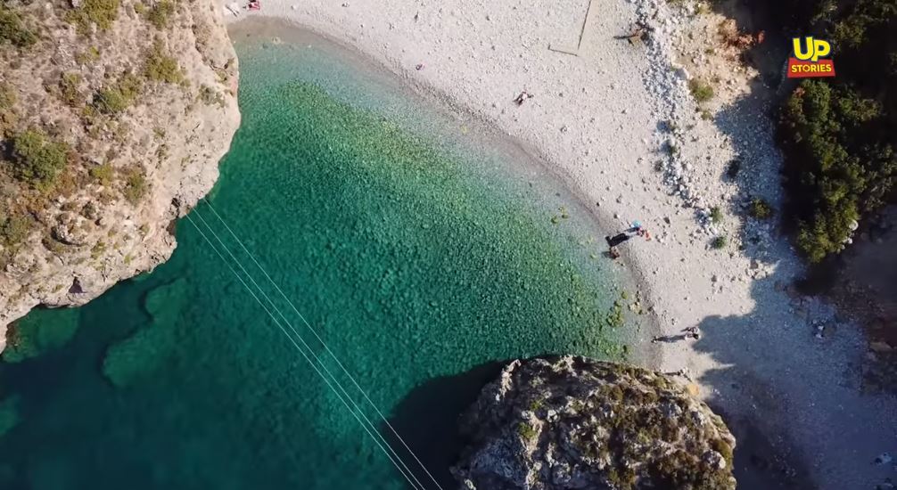 Μάνη: Αυτές είναι οι 3 κορυφαίες μυστικές τοποθεσίες που μπορείτε να απολαύσετε το μπάνιο σας