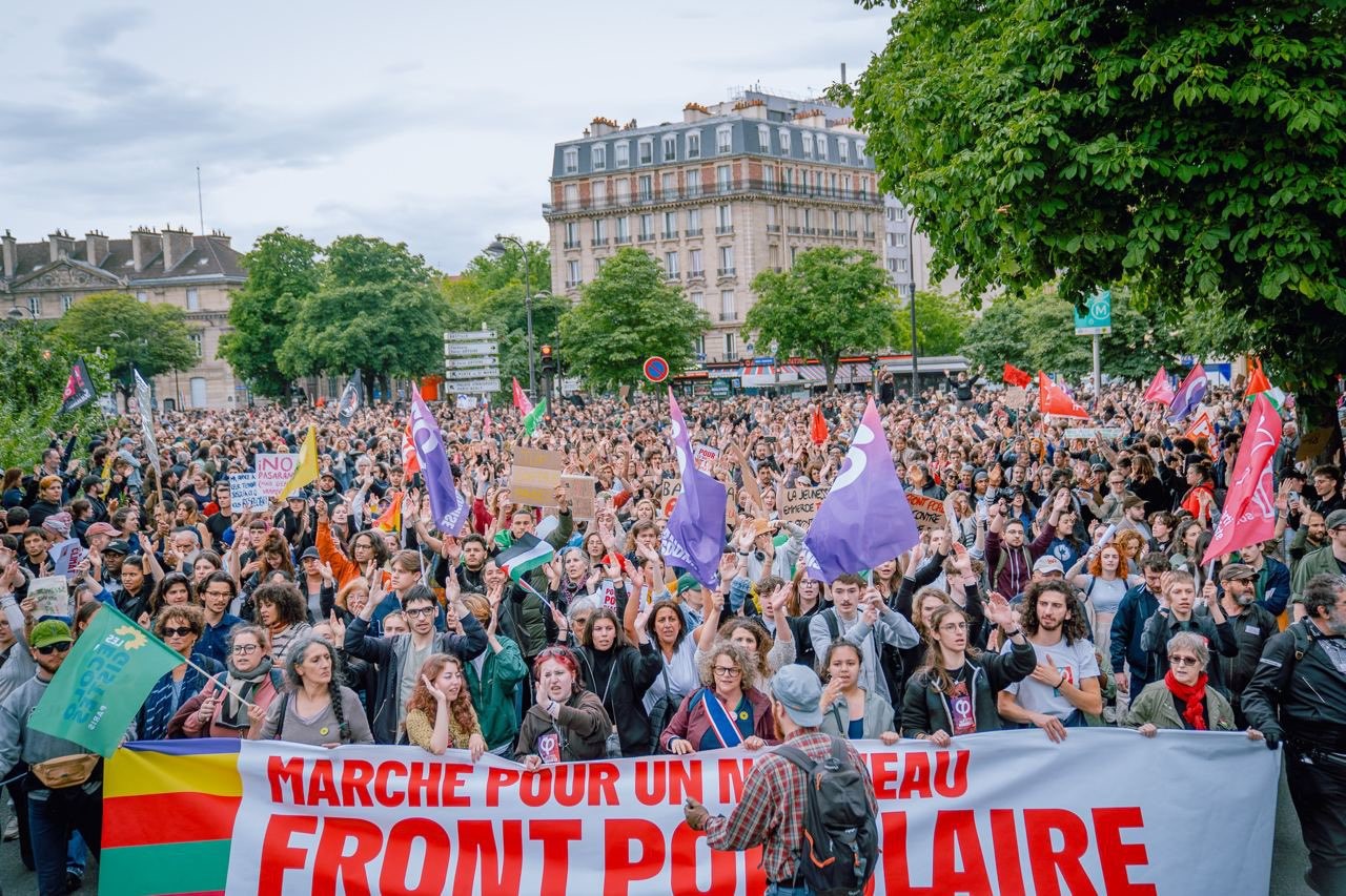 Γαλλία: Εκατοντάδες χιλιάδες διαδηλωτές σε όλη την χώρα κατά της ακροδεξιάς – Ο προεκλογικός πυρετός