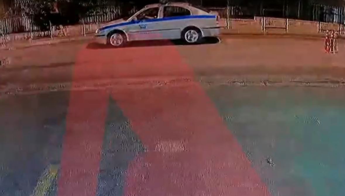 Απόστολος Λύτρας: Η στιγμή που φτάνει περιπολικό στην ιδιωτική κλινική μετά την καταγγελία του γιατρού για τον ξυλοδαρμό της συζύγου του – ΒΙΝΤΕΟ