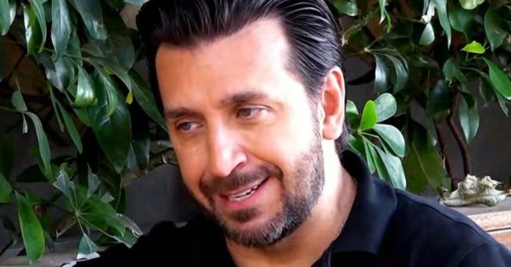 Θάνος Πετρέλης