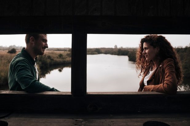 8 Σημάδια που μαρτυρούν πικρία στη σχέση και τα οποία δεν πρέπει ποτέ να παραβλέπετε