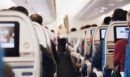 Επεισοδιακή πτήση από Βαρσοβία προς Χανιά: Κάπνιζαν μέσα στο αεροπλάνο, τραυμάτισαν αστυνομικό μετά την προσγείωση