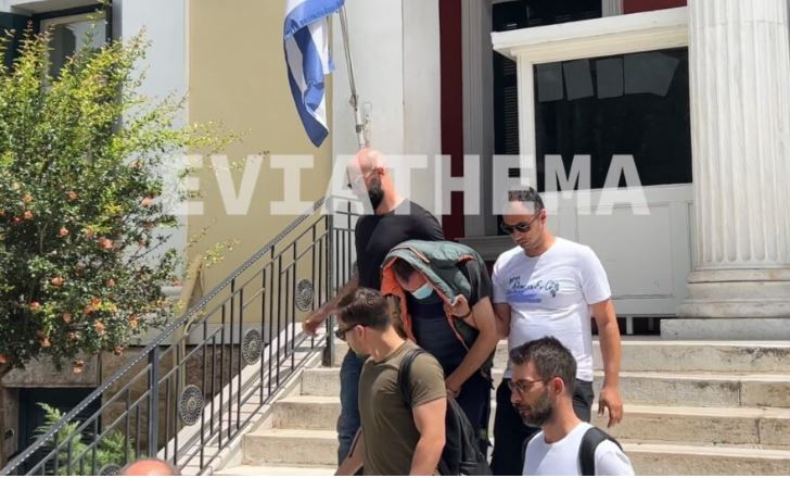Χαλκίδα: Προθεσμία για την Παρασκευή πήρε ο καθ’ ομολογίαν δολοφόνος της 63χρονης – Ζήτησε «συγγνώμη» για το «ατυχές γεγονός»